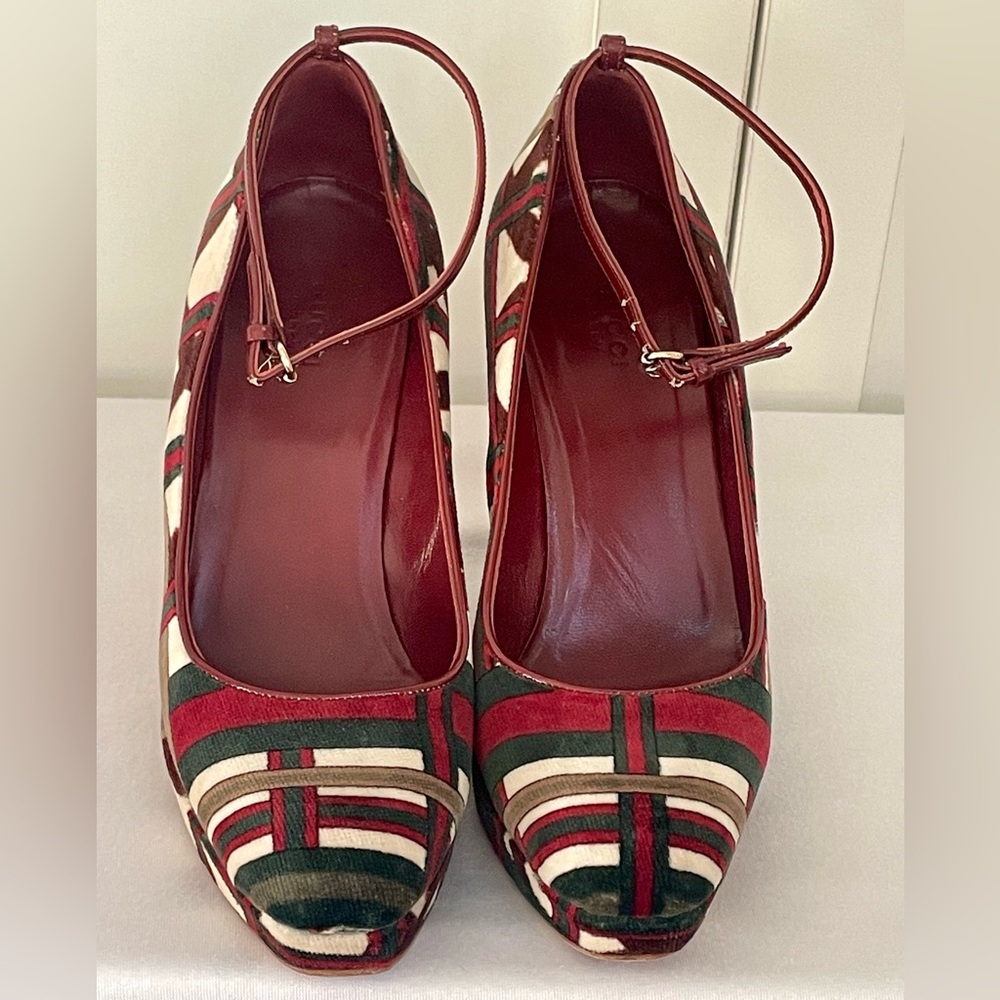 Gucci Velvet Web Ribbon wedges, ankle straps, red/white/green, 6.5b, box, EUC - Picture 8 of 16